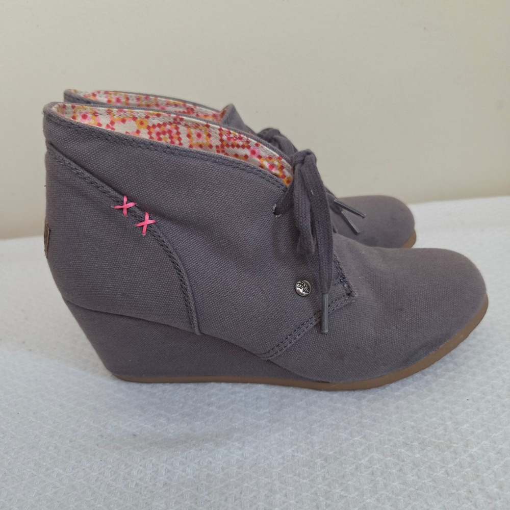 Mad Love Womens Grey Canvas Lace Up Wedge Booties Size 8 Pink Stitching